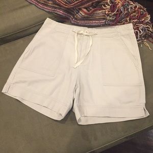 3/$30 VTG Khaki High Waist Shorts